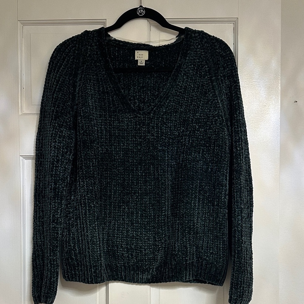 a new day Women's Deep Green V-Neck Sweater